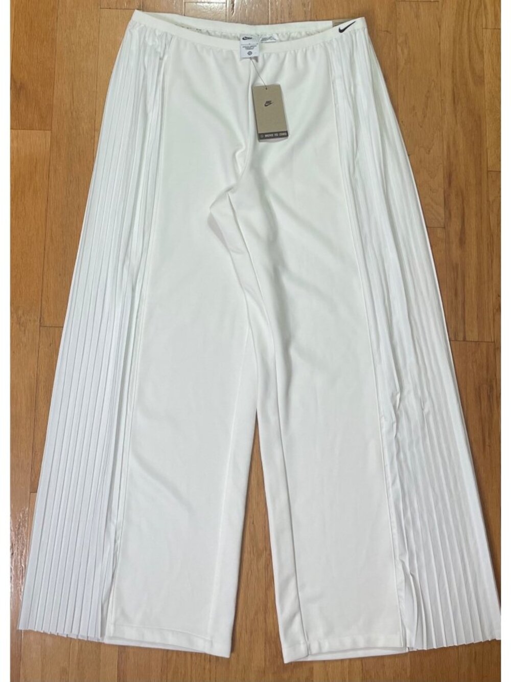 Nike Sportswear Pleated Wide Leg White Pants - IM7459-133 - Women’s L - NWT $100